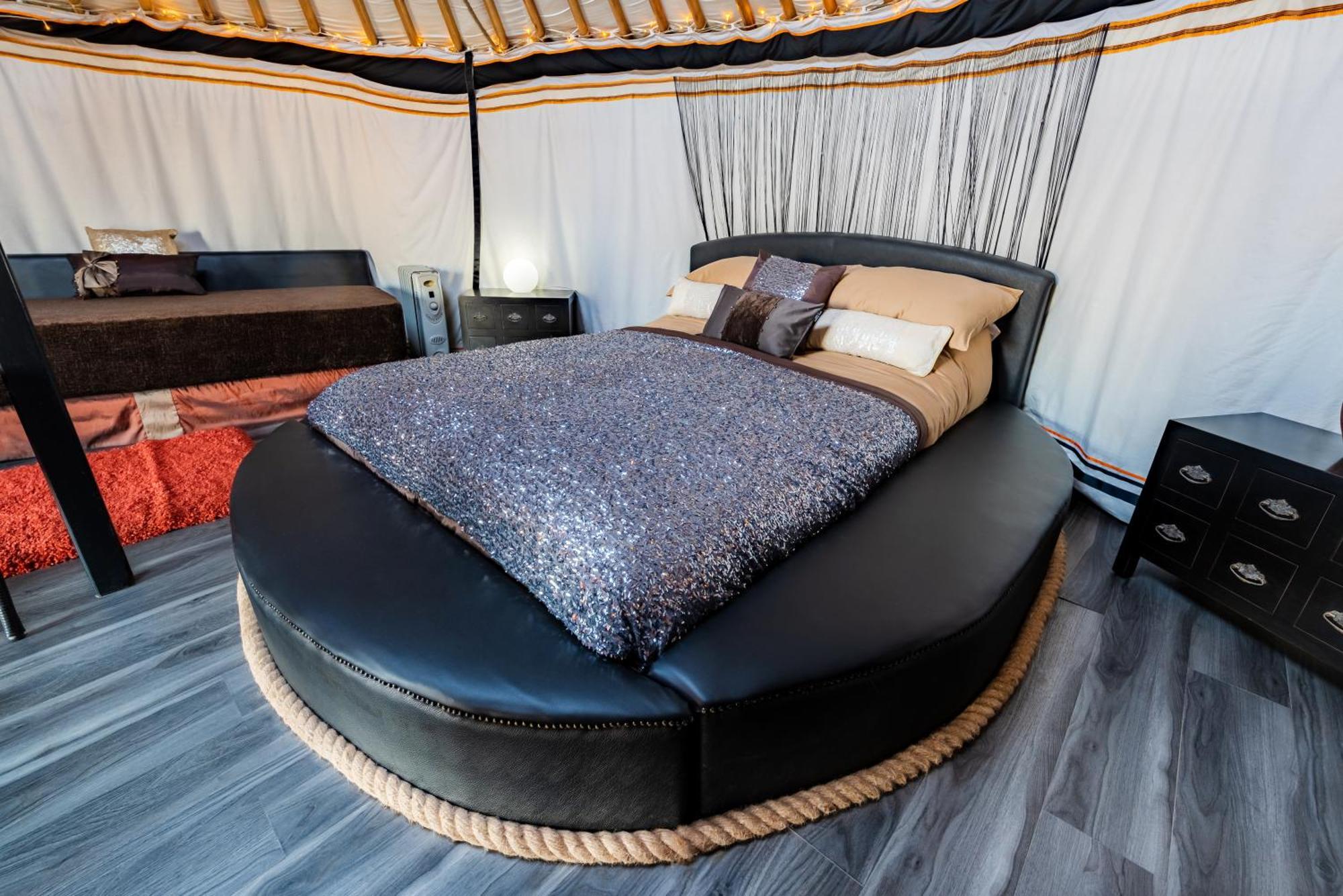 Готель Lincoln Yurts Екстер'єр фото