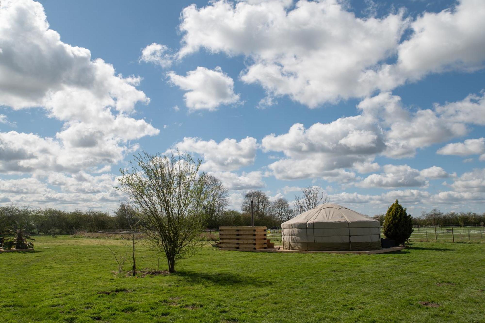 Готель Lincoln Yurts Екстер'єр фото