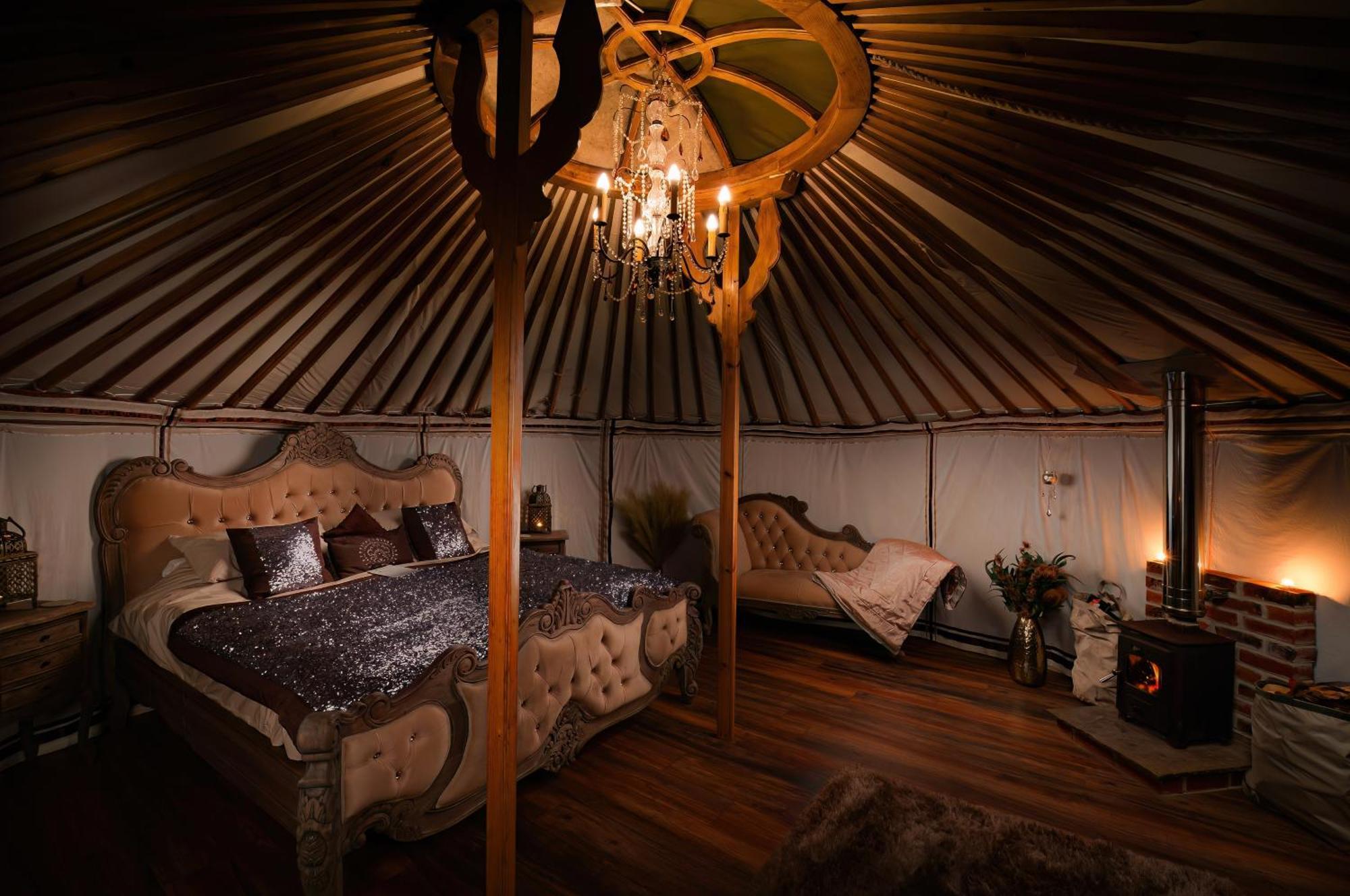 Готель Lincoln Yurts Екстер'єр фото