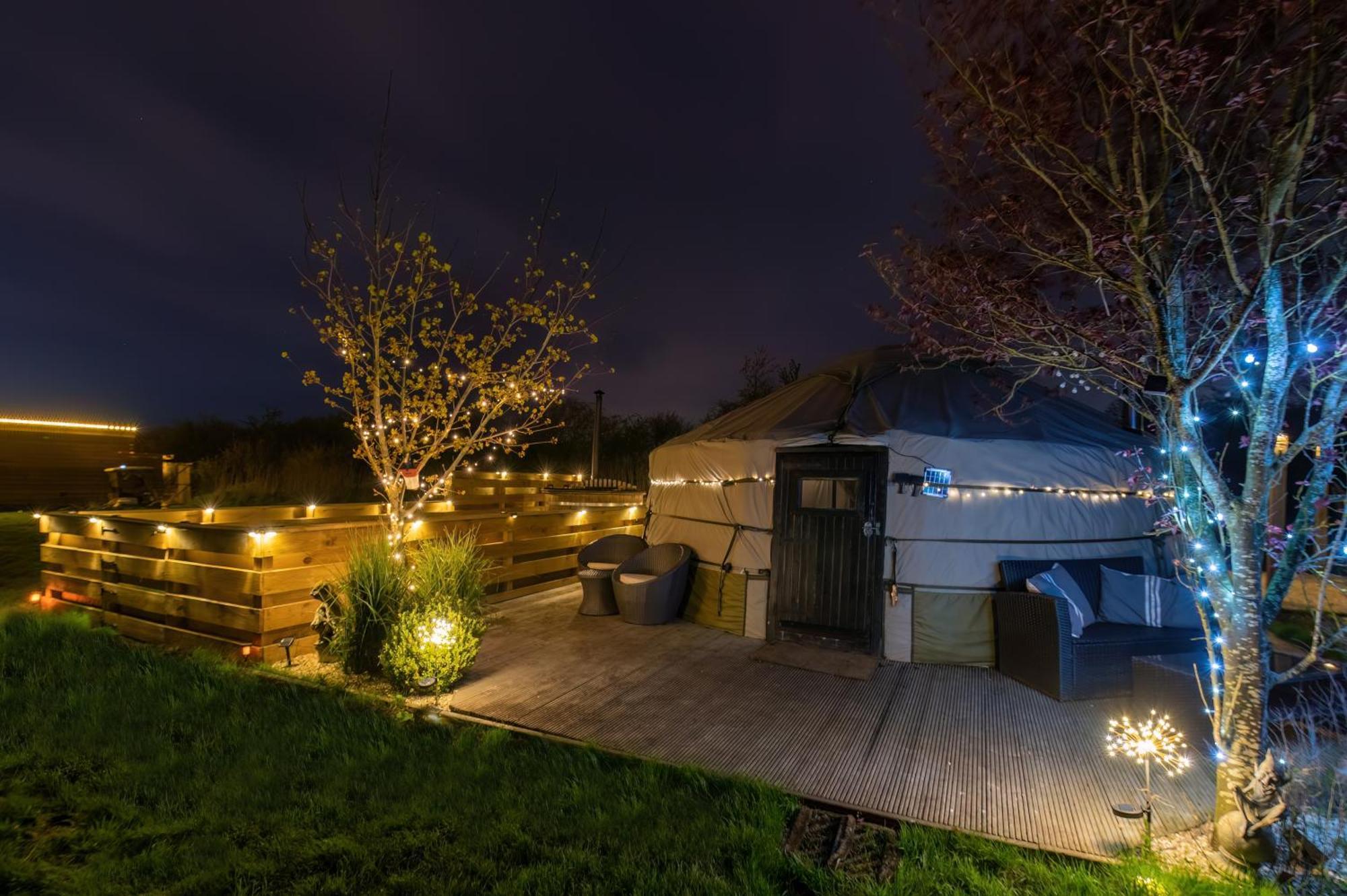 Готель Lincoln Yurts Екстер'єр фото