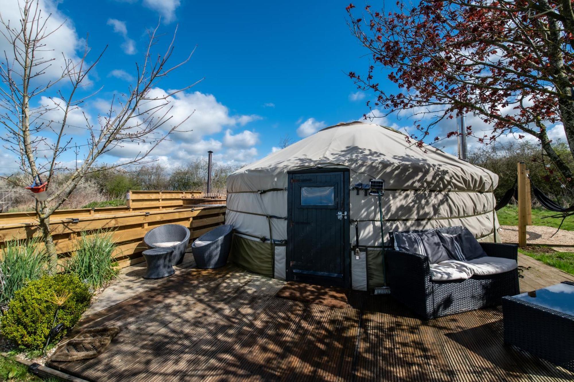 Готель Lincoln Yurts Екстер'єр фото