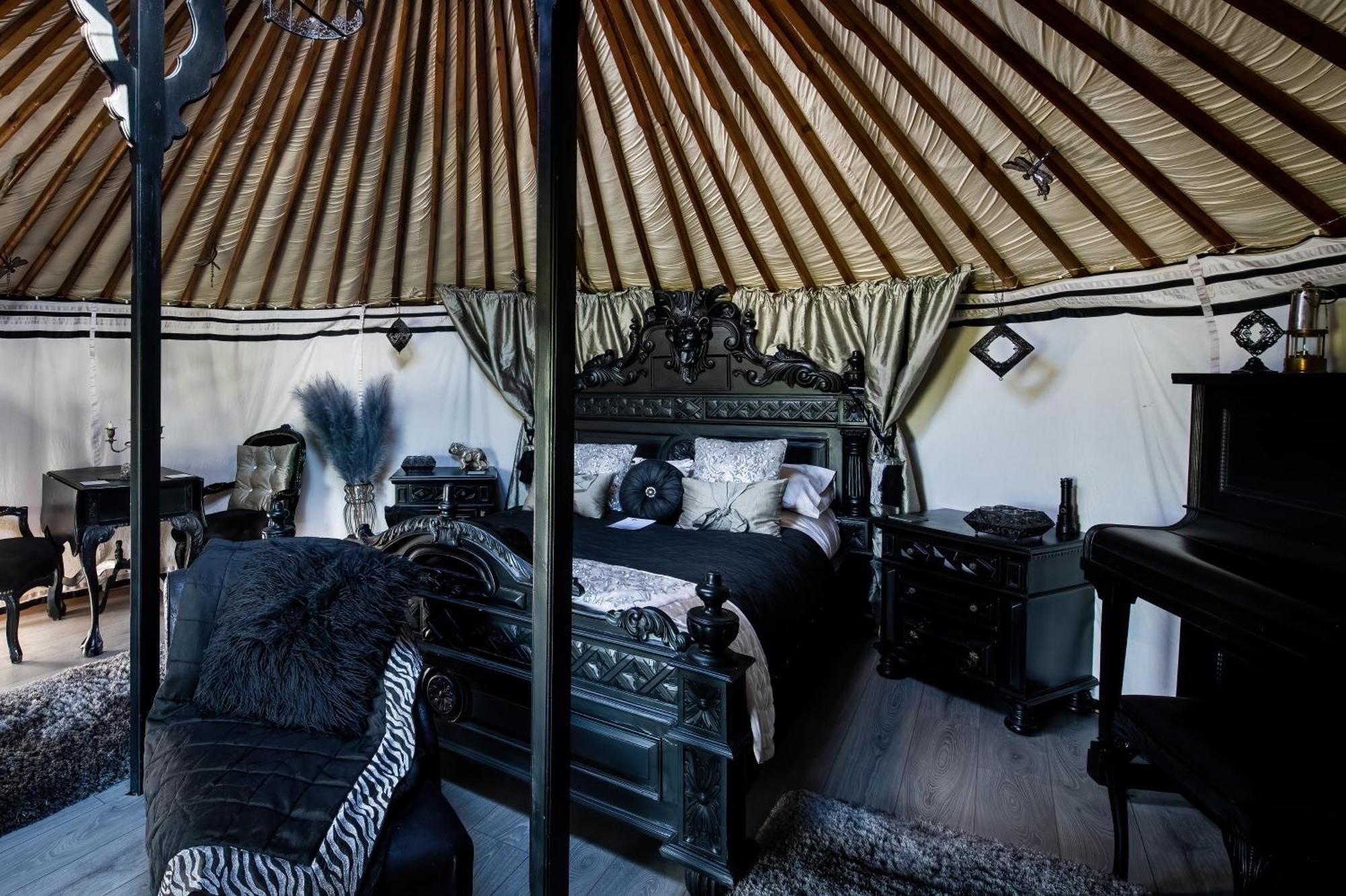 Готель Lincoln Yurts Екстер'єр фото