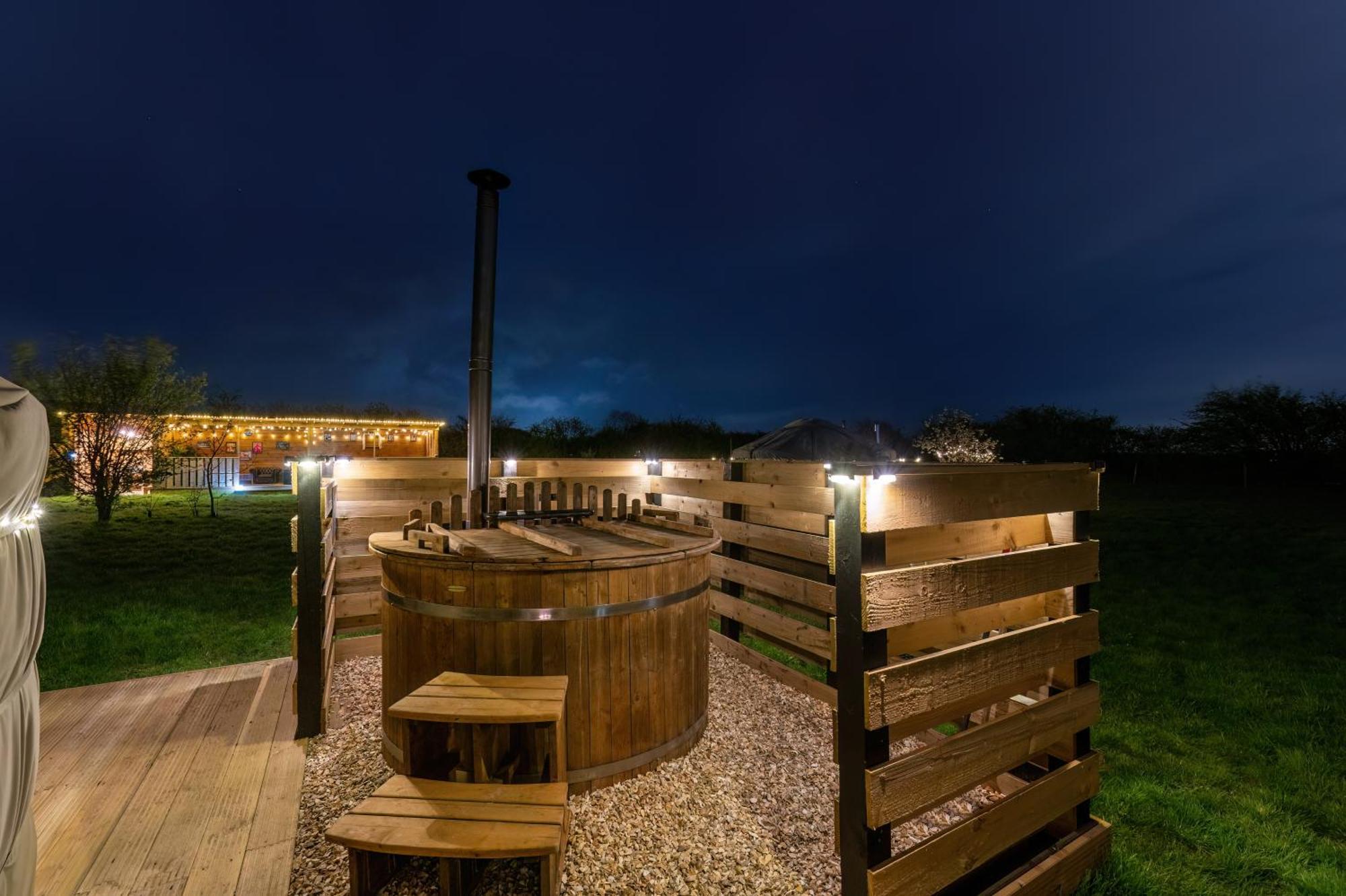 Готель Lincoln Yurts Екстер'єр фото